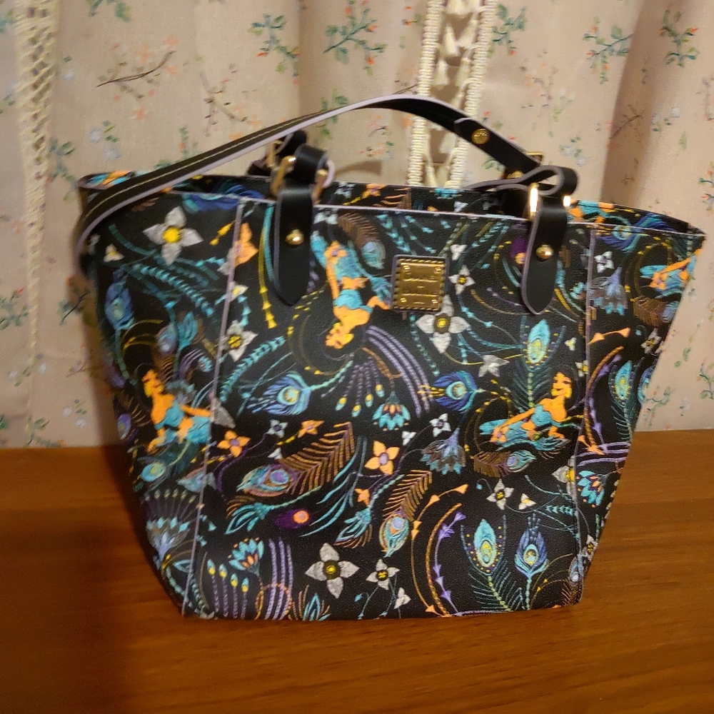Dooney and Bourke Disney Aladdin Jasmine tote purse